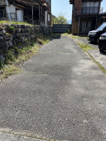 津市白山町川口中古戸建の駐車場