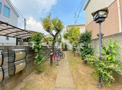 【エントランス】 | ノイエ下馬