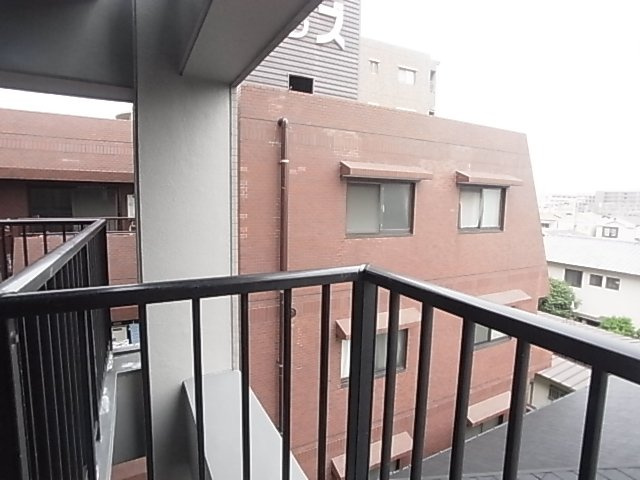 インフィールド甲南のバルコニー