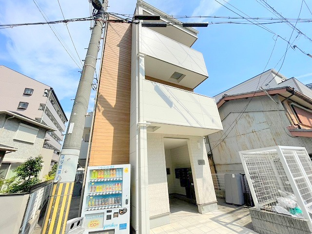 コスモクレスト柴島の外観