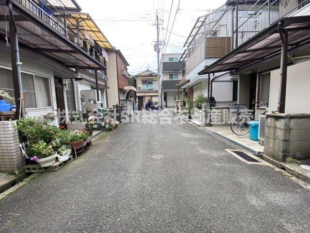 喜里川町中古戸建の前面道路含む現地写真|前面道路含む現地写真です