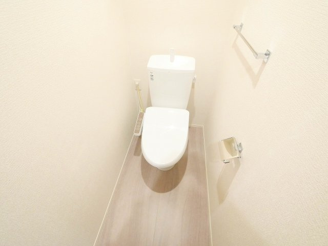 ジェイドウェルのトイレ|落ち着いたトイレです