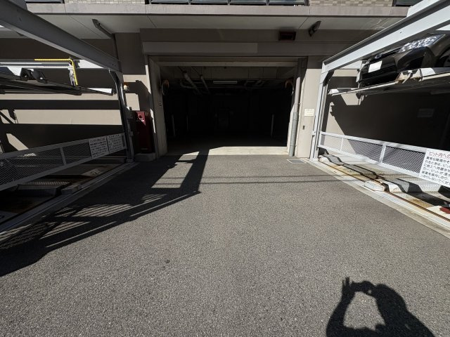 プレステージ西明石Ⅸの駐車場