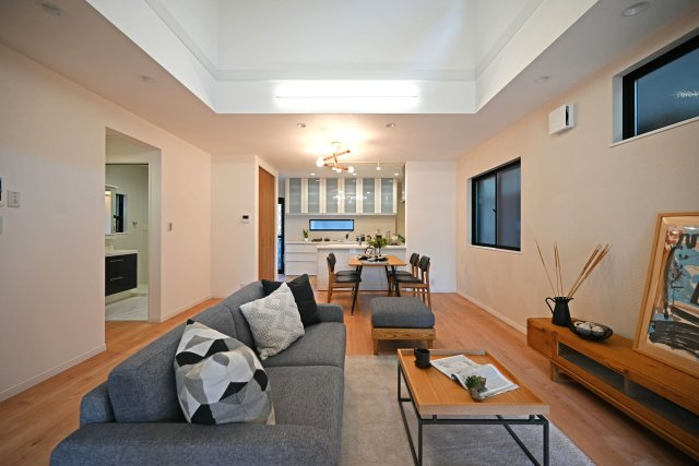 Hapikuru Town平松3丁目新築一戸建て│4LDK+並列駐車2台可の前面道路含む現地写真|前面道路は南側4.5ｍ公道です。