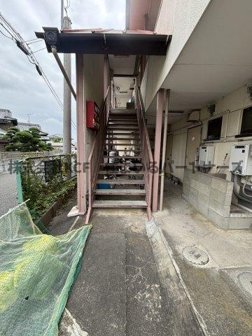 野中ハイツのエントランス