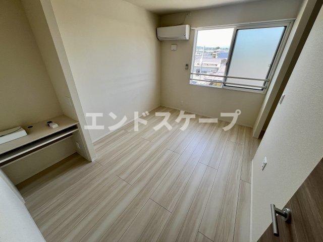 サラ スリールの洋室|高崎、前橋、伊勢崎エリアのお部屋探しはエンドスケープまで！お客様の理想お聞かせ下さい♪