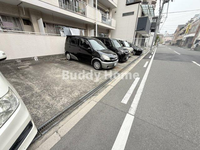 コーポ中島の駐車場