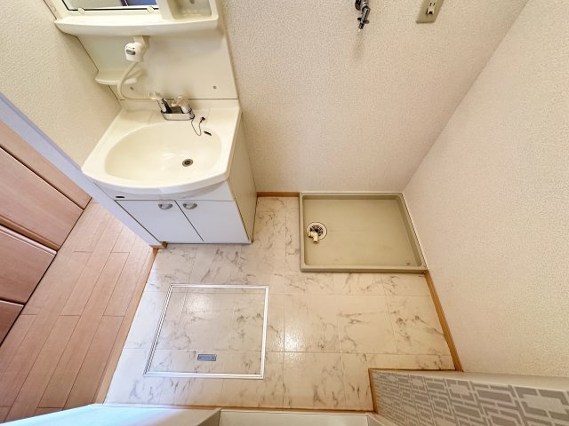 リヴェール北御座 A棟の洗面所