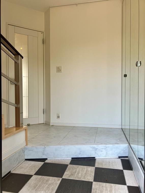 根戸建のロビー