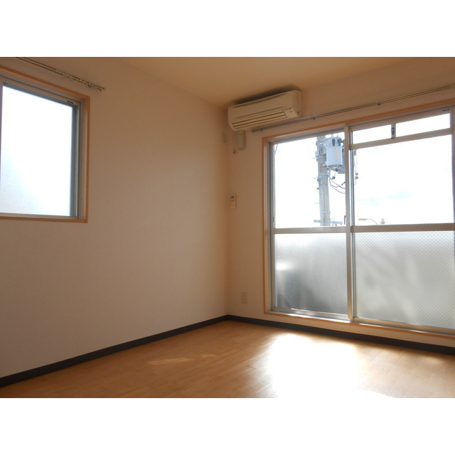 第２メゾン永田ビルの居間・リビング