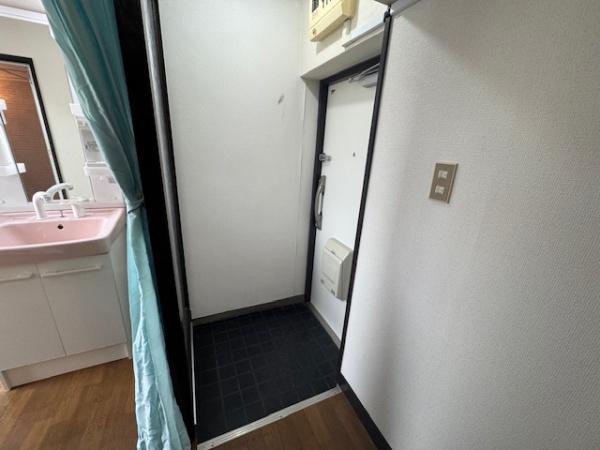 【玄関】 | 香里三井住宅Ａ7棟 | 玄関