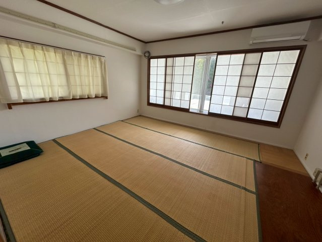 勝浦市松部　ペンションの和室