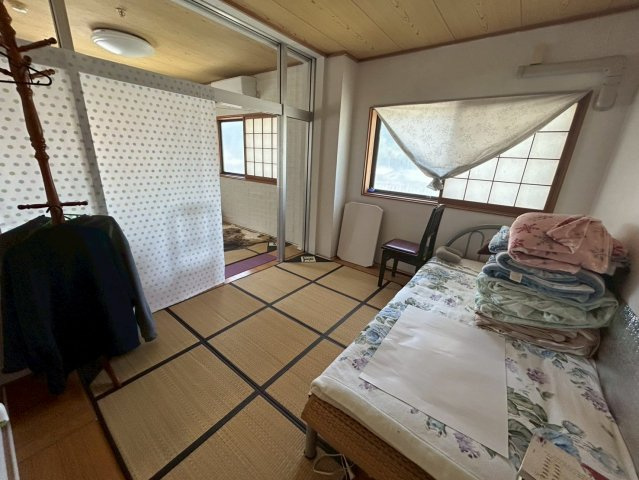 勝浦市松部　ペンションの和室