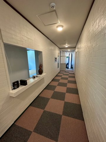 勝浦市松部　ペンションの内装