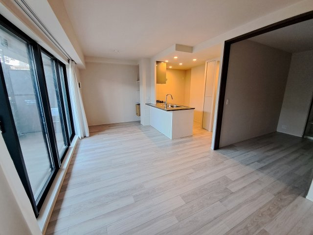 ブランズ甲子園浜田町の居間・リビング