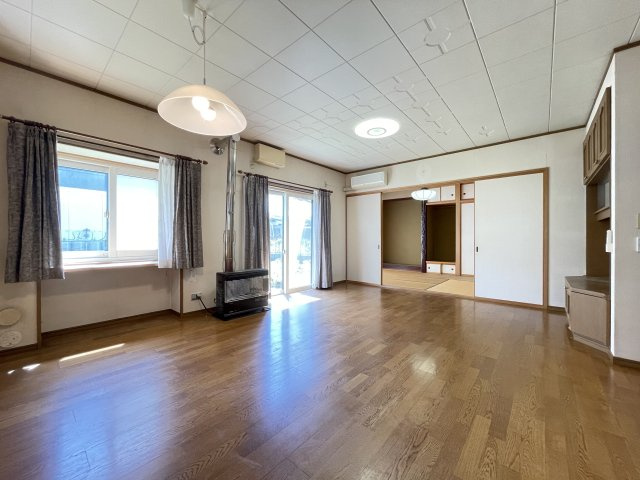 八戸市根城2丁目の居間・リビング