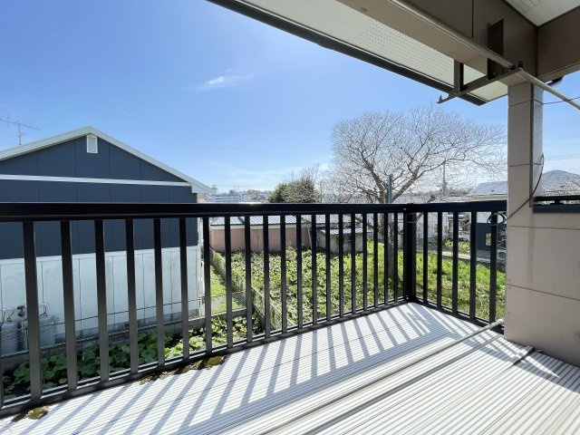 八戸市根城2丁目の前面道路含む現地写真