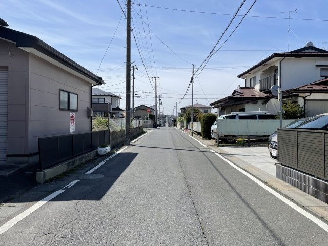 八戸市根城2丁目の前面道路含む現地写真