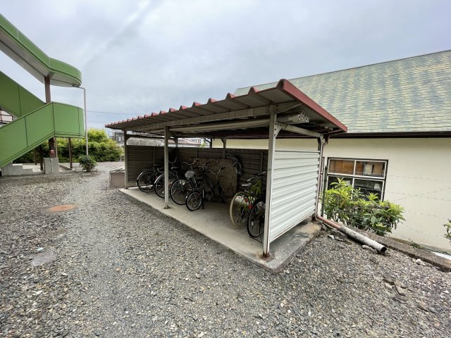 ロイヤル・ハイツのその他共用部分|自転車置き場