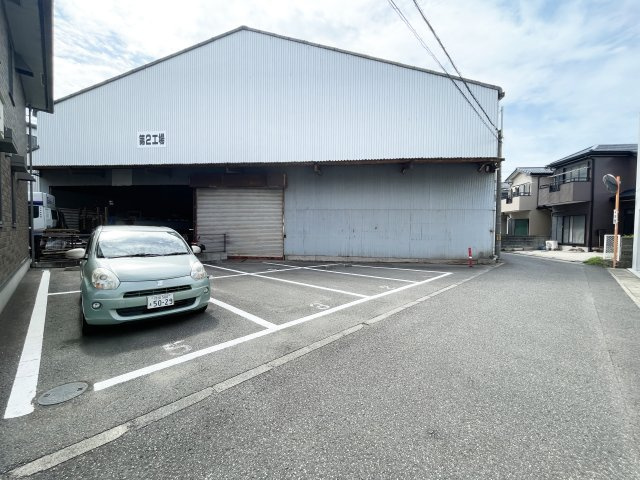 ステージハイツの駐車場