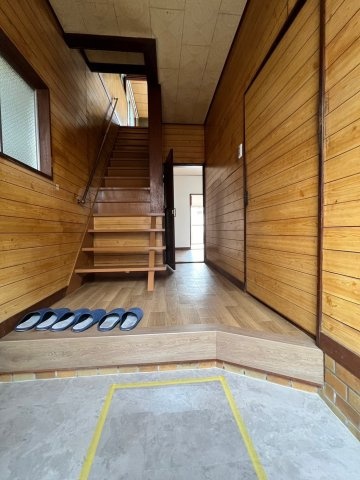 東垂水２丁目貸家の玄関