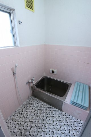 青山台3丁目戸建の浴室