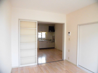 【居間・リビング】 | レーベンパレス B棟