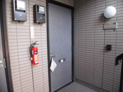 【エントランス】 | レーベンパレス B棟