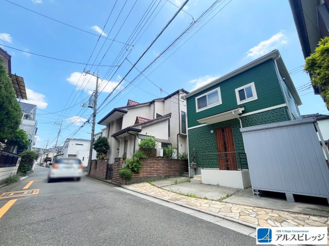 中古戸建／新座市野火止8丁目の前面道路含む現地写真