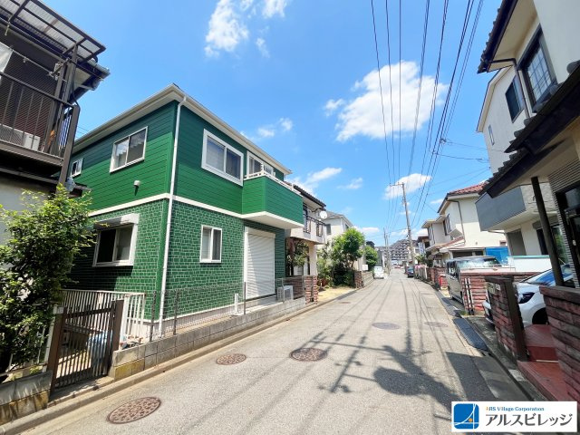 中古戸建／新座市野火止8丁目の前面道路含む現地写真