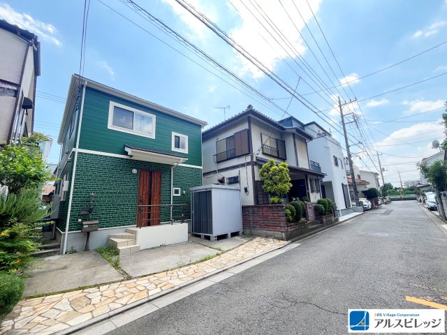 中古戸建／新座市野火止8丁目の前面道路含む現地写真