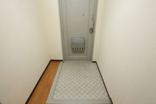 チェリーハイツの玄関