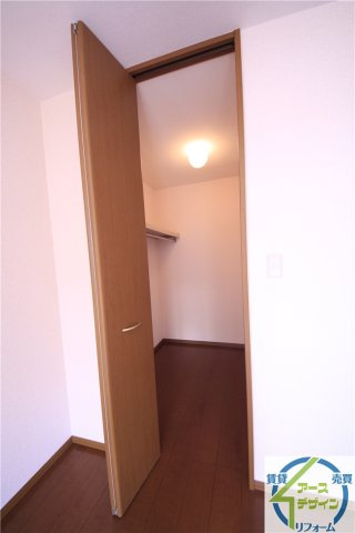 品川様タウンハウスの収納