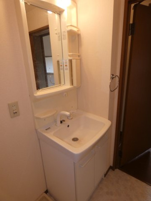 【洗面所】 | クレストB | 忙しい朝に便利なシャンプードレッサー付