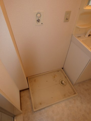 【設備】 | クレストB | 室内洗濯機置き場