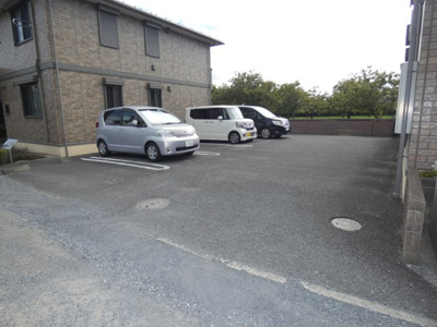 【駐車場】 | クレストB | 駐車場は各戸分確保