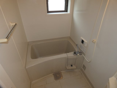 【浴室】 | クレストB | 追い焚き、浴室乾燥機完備してます