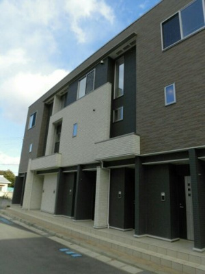 【エントランス】 | 山桜 | 毎日通るエントランスはこのようになっています