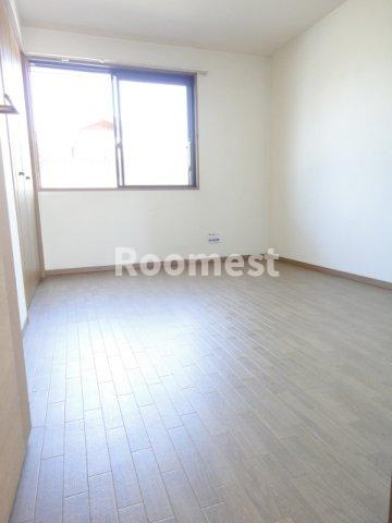 ハイカムール坂井の洋室|個人の部屋や寝室として使える洋室です