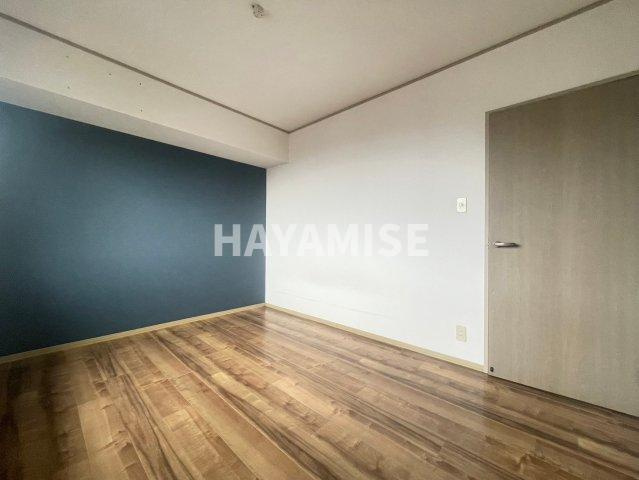 セジュール鳴見ヶ丘の洋室|※同物件反転タイプの写真でございます※現況を優先します※