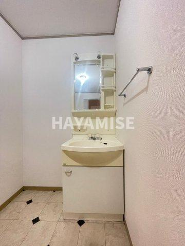 セジュール鳴見ヶ丘の独立洗面台|※同物件反転タイプの写真でございます※現況を優先します※