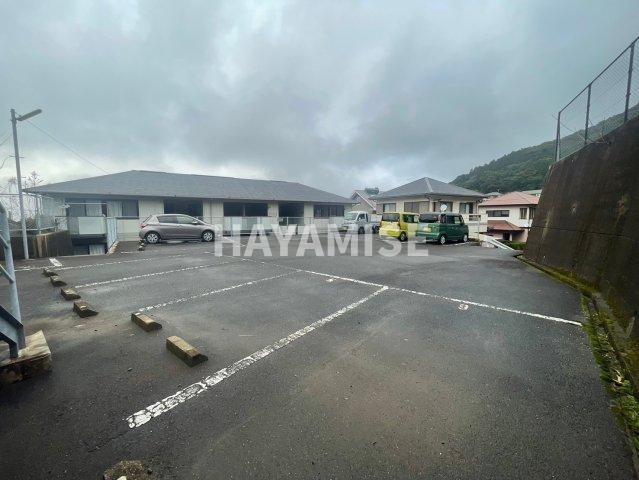 セジュール鳴見ヶ丘の駐車場|※同物件反転タイプの写真でございます※現況を優先します※