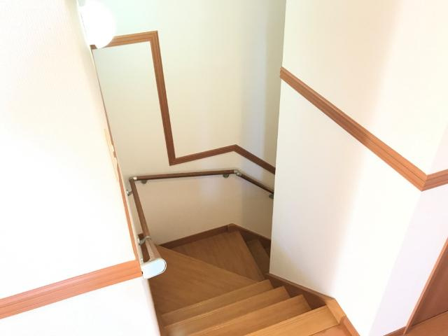 ヴィラ・サンライトⅠの内装|階段