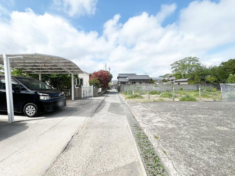長浜　中古戸建の前面道路含む現地写真