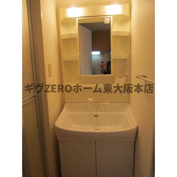 グラマシー心斎橋東の洗面所