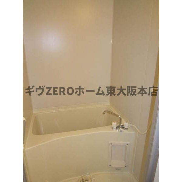 グラマシー心斎橋東の浴室