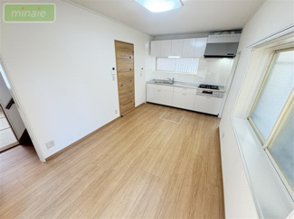 【居間・リビング】 | 平日・土日も見学できます　リフォーム〇　北中沢