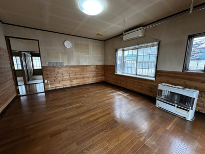 【居間・リビング】 | 【中古住宅】湯沢市山田字上六日町