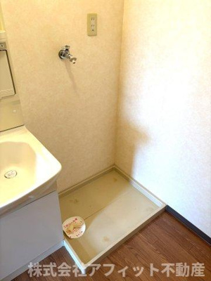 【その他】 | サン・ヴィラージュ | 室内洗濯機置場