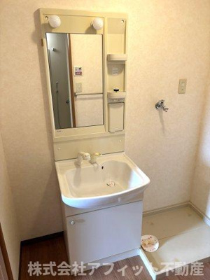 【洗面所】 | サン・ヴィラージュ | 洗髪洗面化粧台